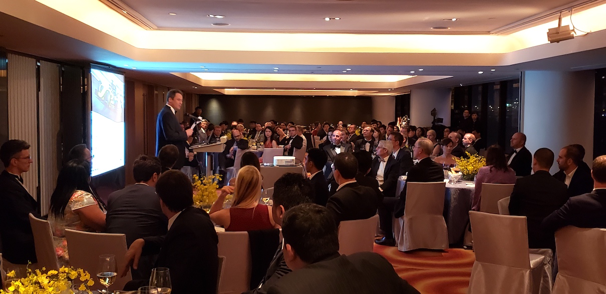 2018 11-16%2021.36.07